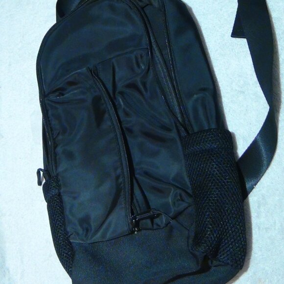 Original Use Sling-Pack Cross-body Bag Black - Picture 3 of 14